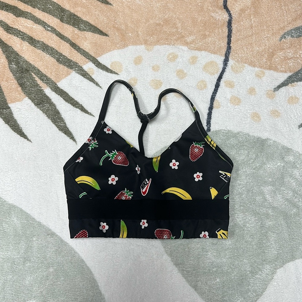 Nike sports bra size small